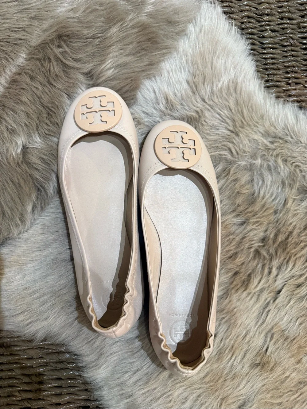 Tory Burch Blush Leather Logo Round-Toe Ballet Flats